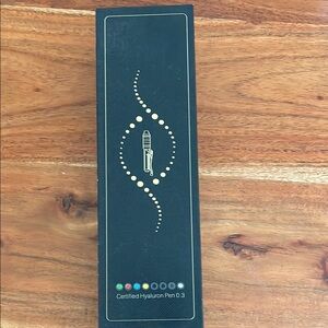New in original packaging. Certified Hyaluron Pen 0.3
